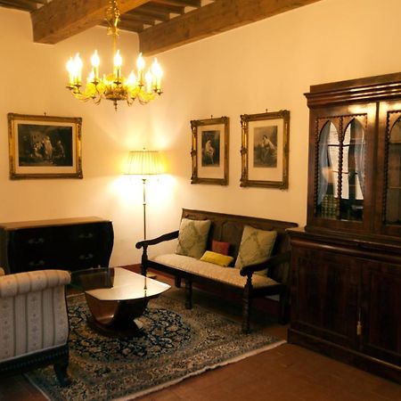 Palazzo Benucci Acomodação com café da manhã San Gimignano Exterior foto