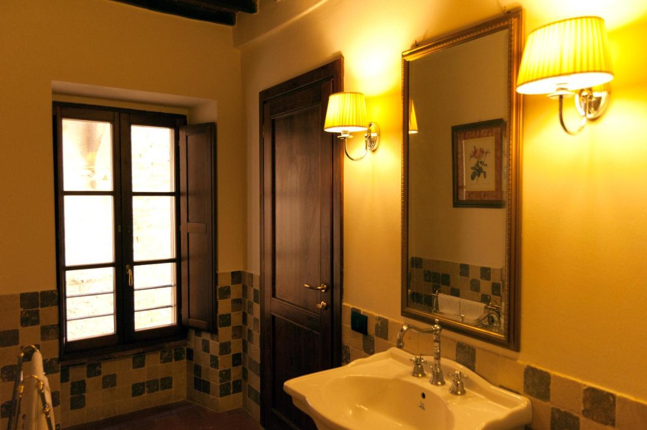 Palazzo Benucci Acomodação com café da manhã San Gimignano Exterior foto